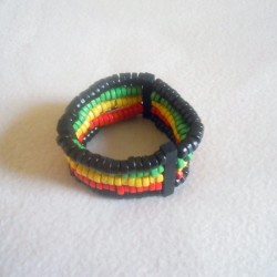 Bracelet noir avec lignes rastaman