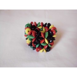 Bracelet vert jaune rouge noires à petites perles 