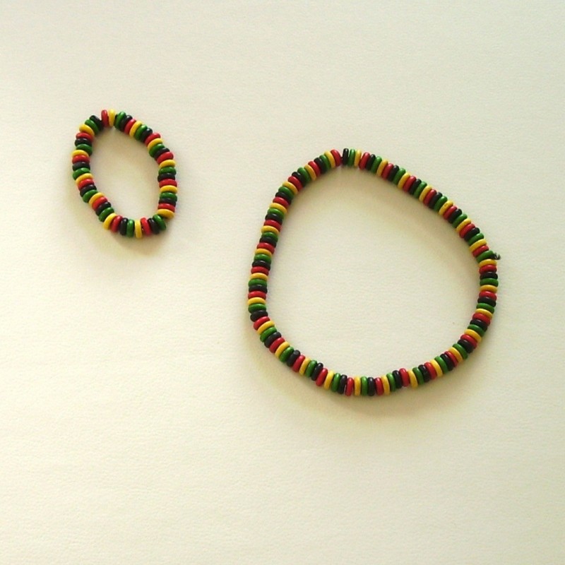 Ensemble collier bracelet rouges jaune vert grosses perles