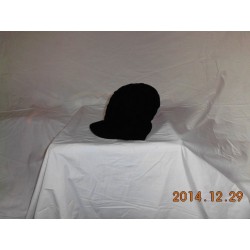 Bonnet noir avec visières 