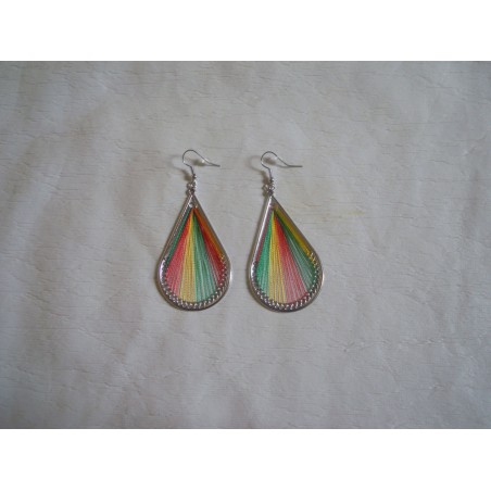 boucle d'oreille en fil rouge jaune vert contour  argent blanc